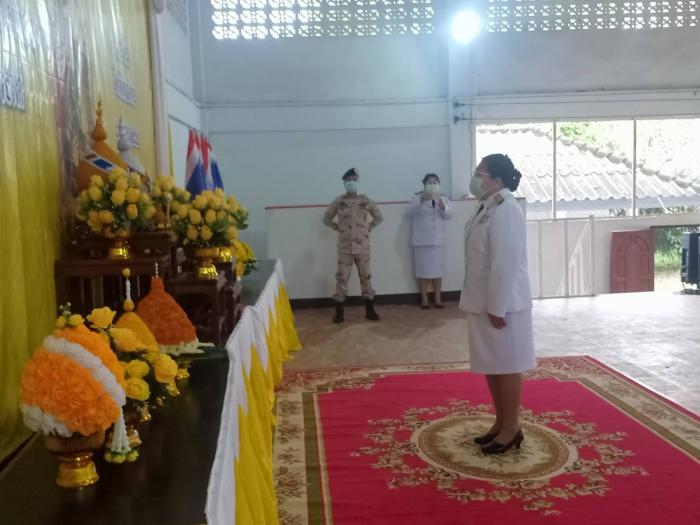 ร่วมถวายราชสักการะ เนื่องใน "วันพระบาทสมเด็จพระพุทธยอดฟ้าจุฬาโลกมหาราชและวันที่ระลึกมหาจักรีบรมราชวงศ์ ประจำปี 2564 "